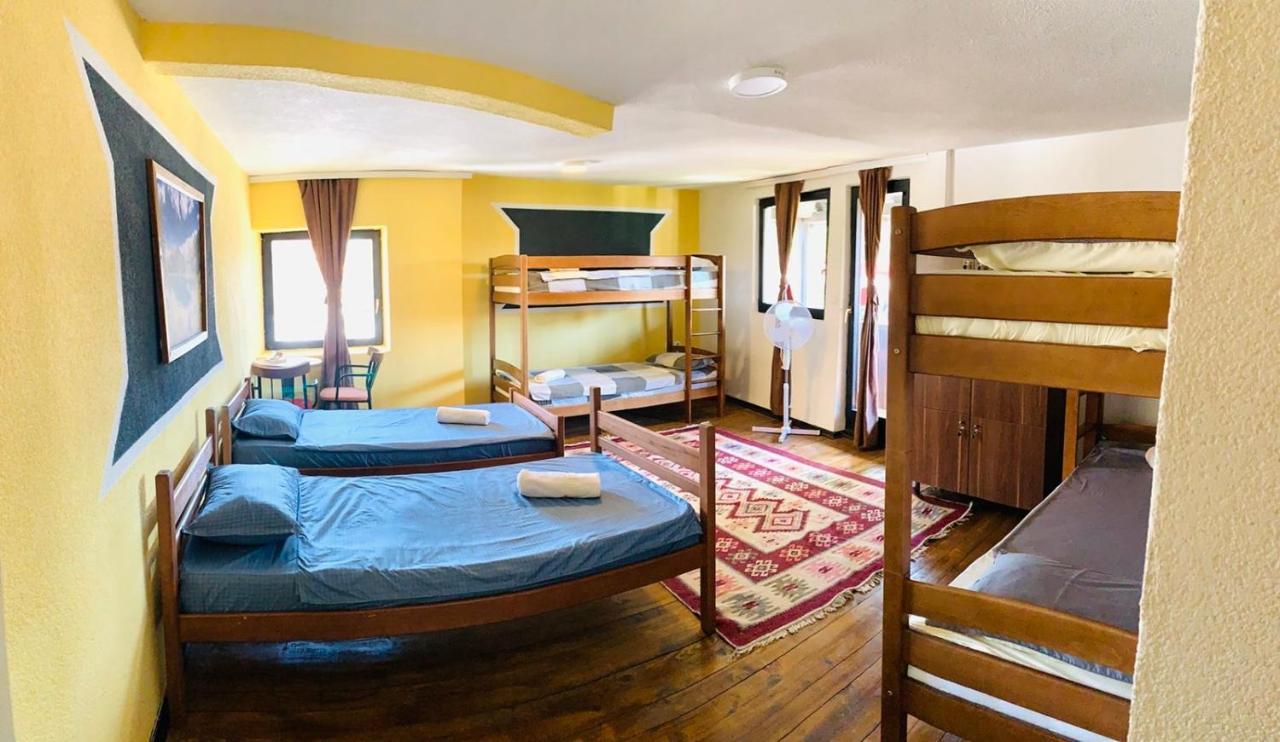 Central Hostel Peć Eksteriør billede