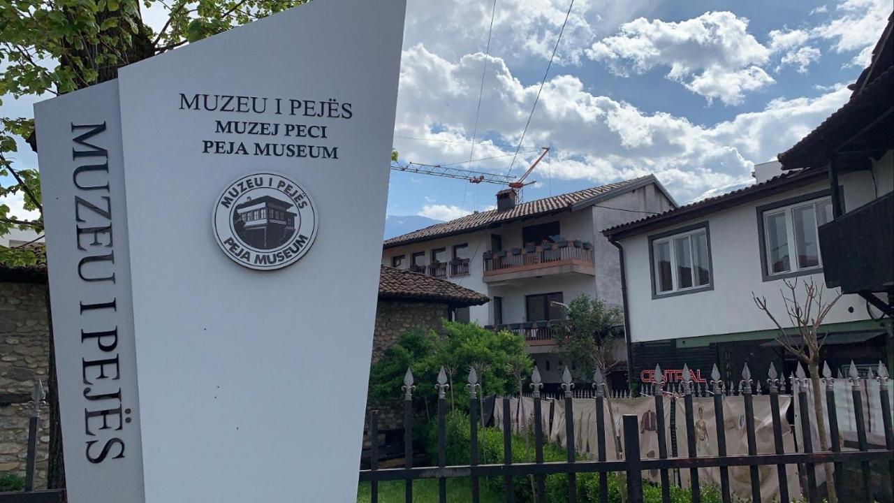 Central Hostel Peć Eksteriør billede